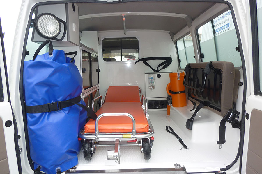 Ambulance Toyota KMZ 78
