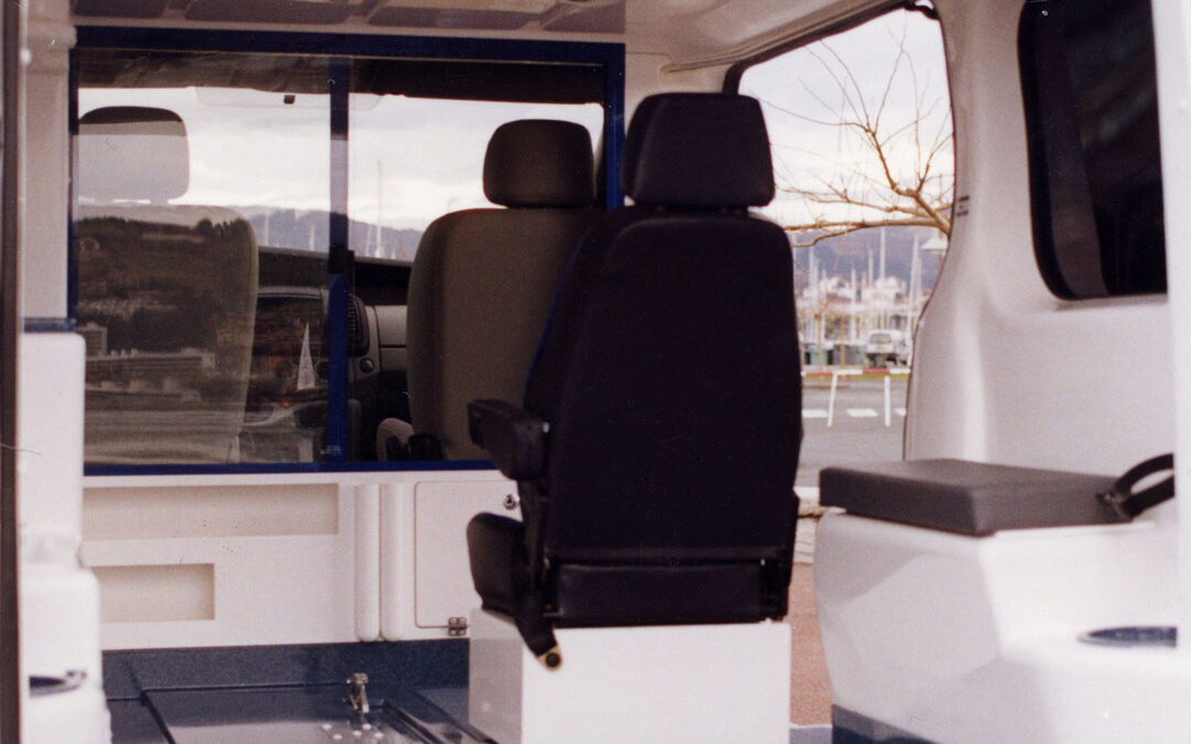 Fabrication de la première ambulance Renault Trafic