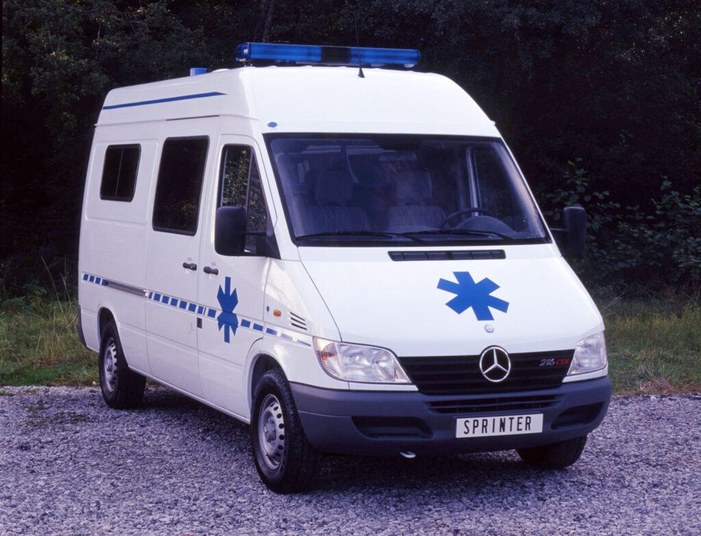 La famille s'agrandit avec la première ambulance Mercedes Sprinter