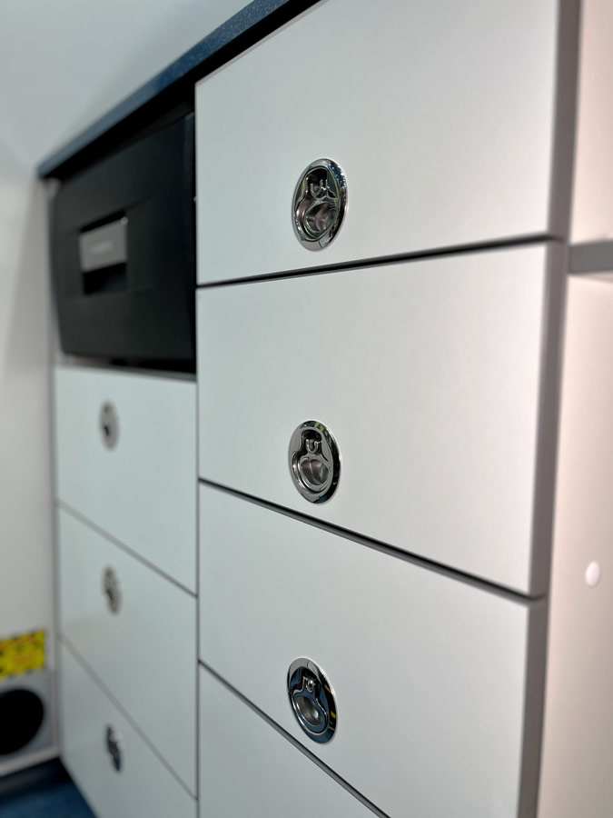 UMH Mercedes Sprinter 4x4 (SAMU 89)