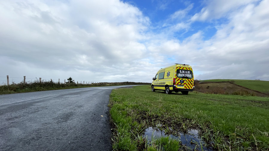 UMH Mercedes Sprinter 4x4 (SAMU 89)