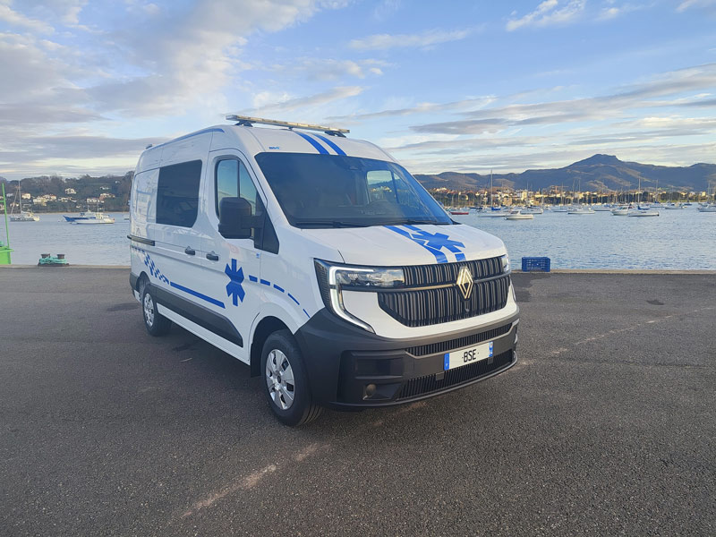 Ambulance nouveau Renault Master XDD
