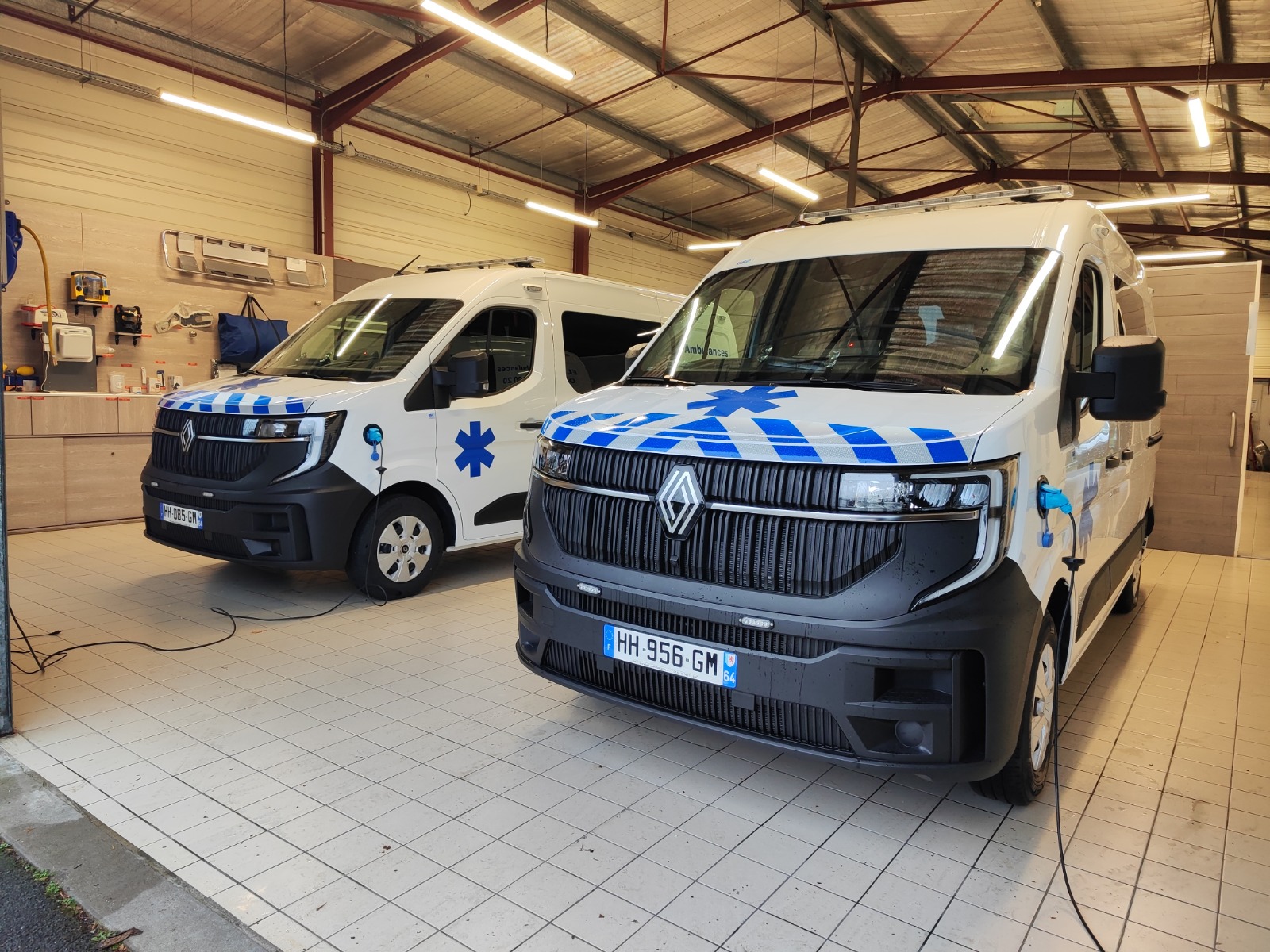 4 Renault Master neufs pour les ambulances ELM (Lomme, 59)