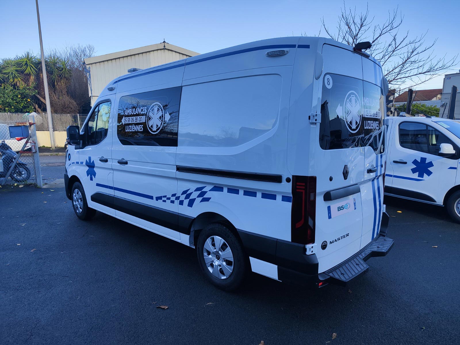 2 Renault Master (boîte automatique) aux Ambulances Luziennes (Urrugne, 64)